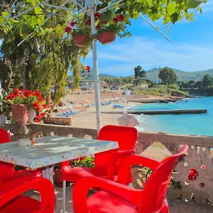 Mustafaraj , Ksamil Albania